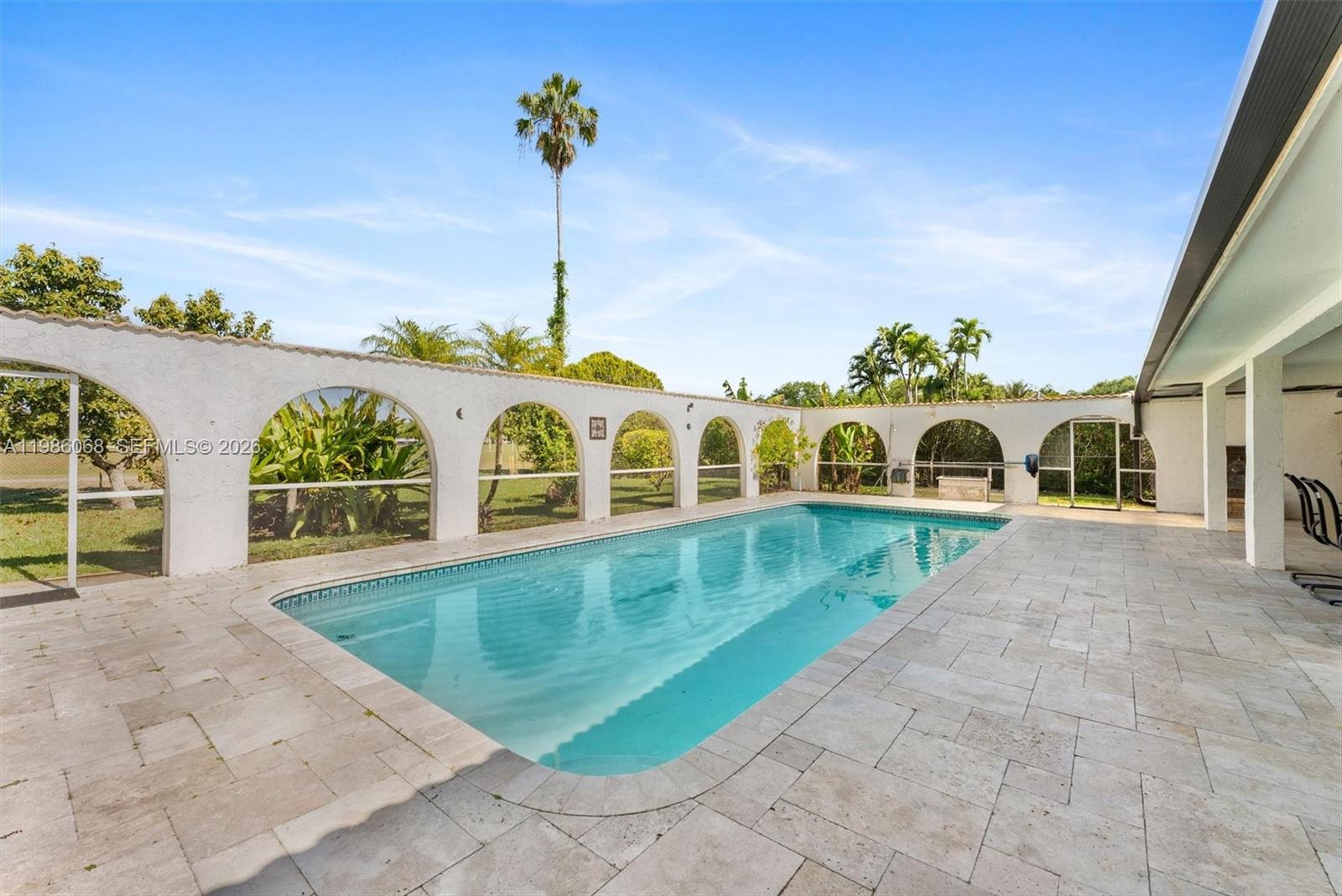 CORAL SPRINGS COUNTRY CLU - Residential