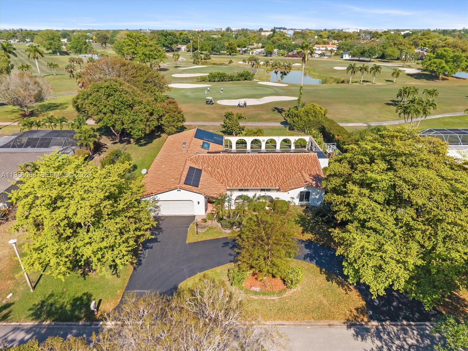 CORAL SPRINGS COUNTRY CLU - Residential