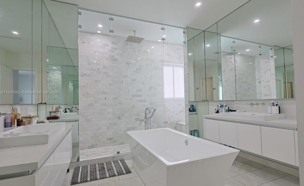 OASIS PARK SQUARE AT DORA - Residential