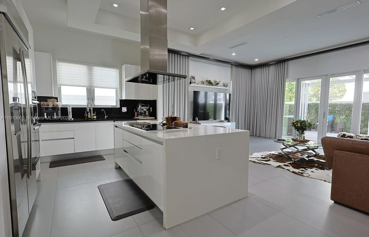 OASIS PARK SQUARE AT DORA - Residential