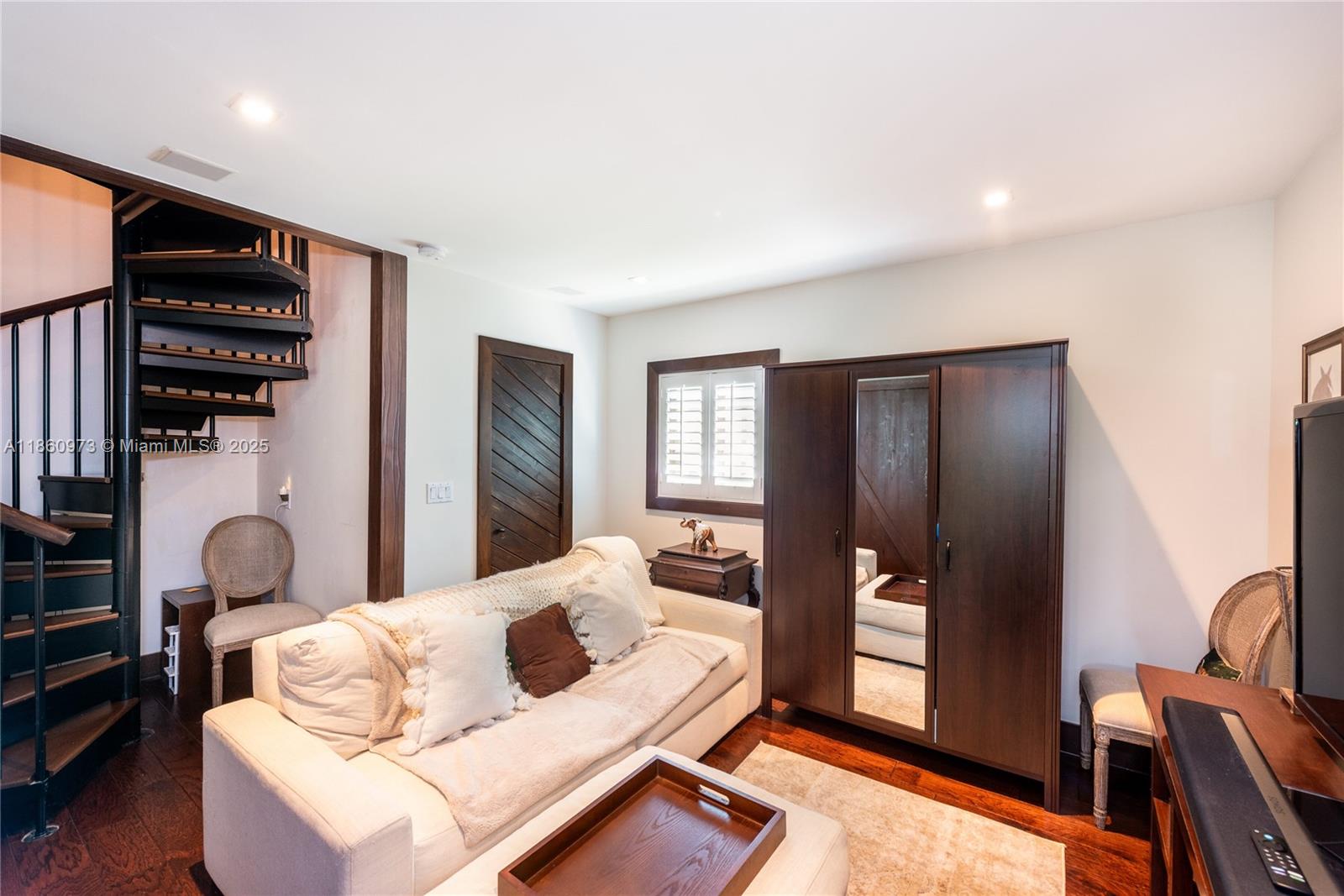 THE FRENCH VILLAGE - Residential Lease