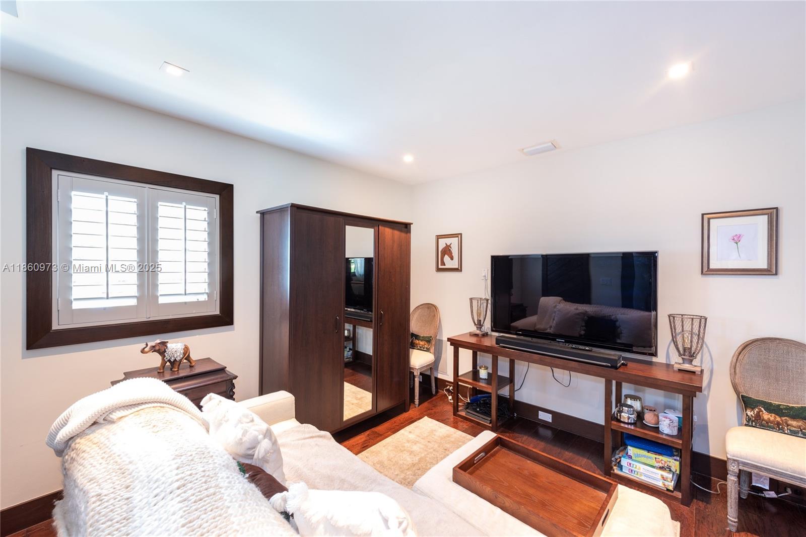 THE FRENCH VILLAGE - Residential Lease