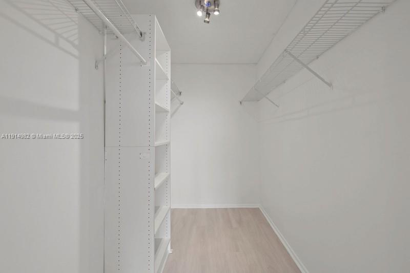 MANORS OF INVERRARY XI - Residential