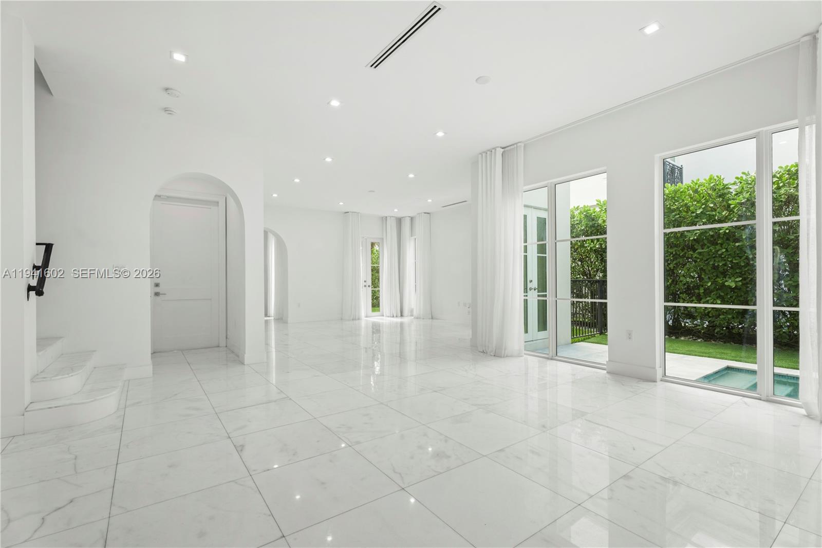 CORAL GABLES CRAFTS SEC - Residential