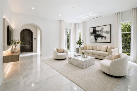 Photo of 315 Santander Ave #311, Coral Gables, FL 33134 (MLS # A11941602)