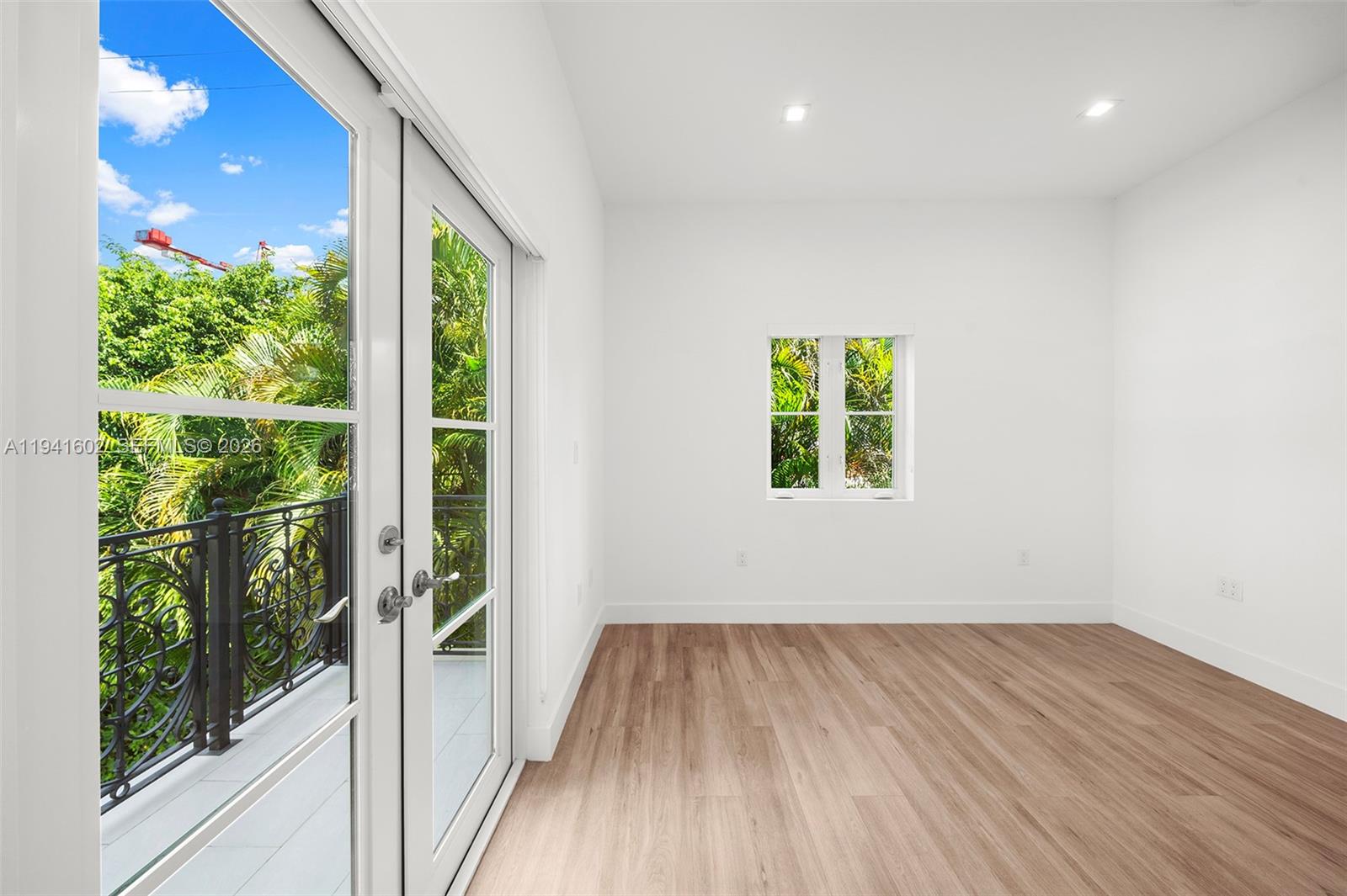 CORAL GABLES CRAFTS SEC - Residential