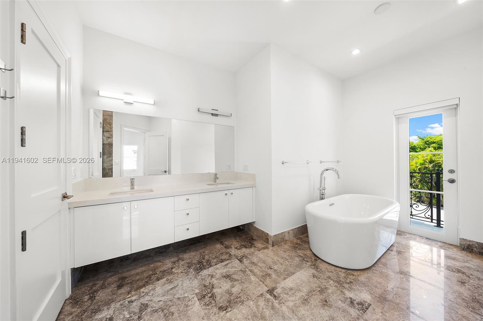 CORAL GABLES CRAFTS SEC - Residential