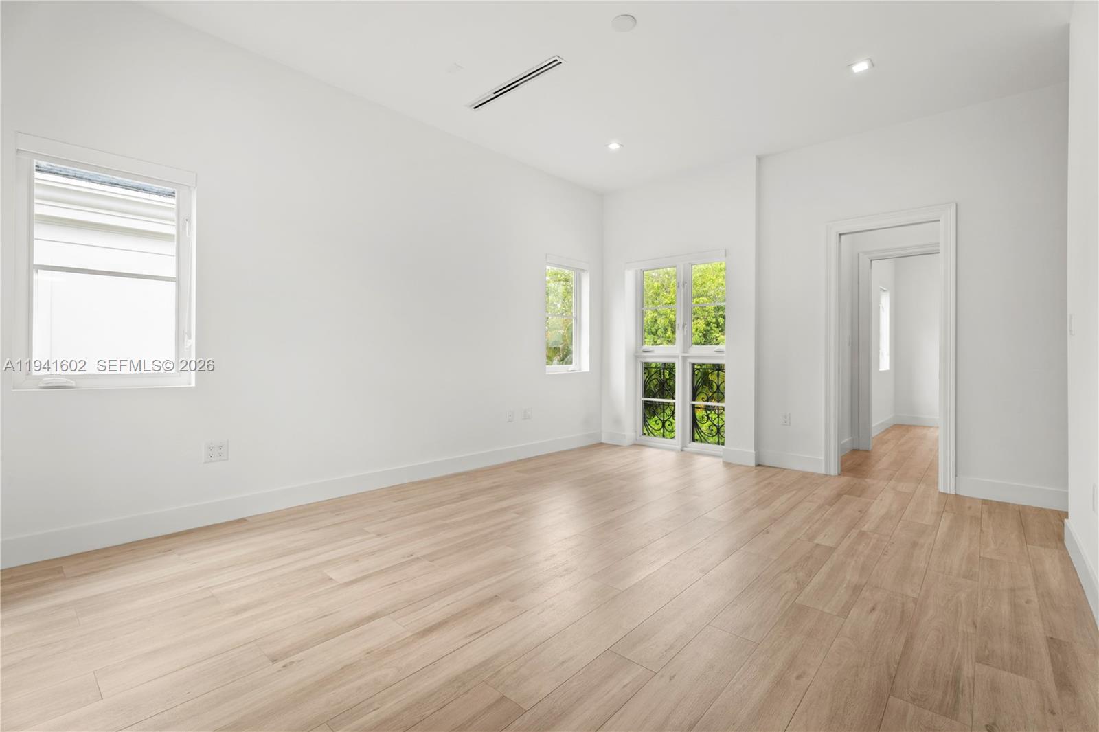 CORAL GABLES CRAFTS SEC - Residential