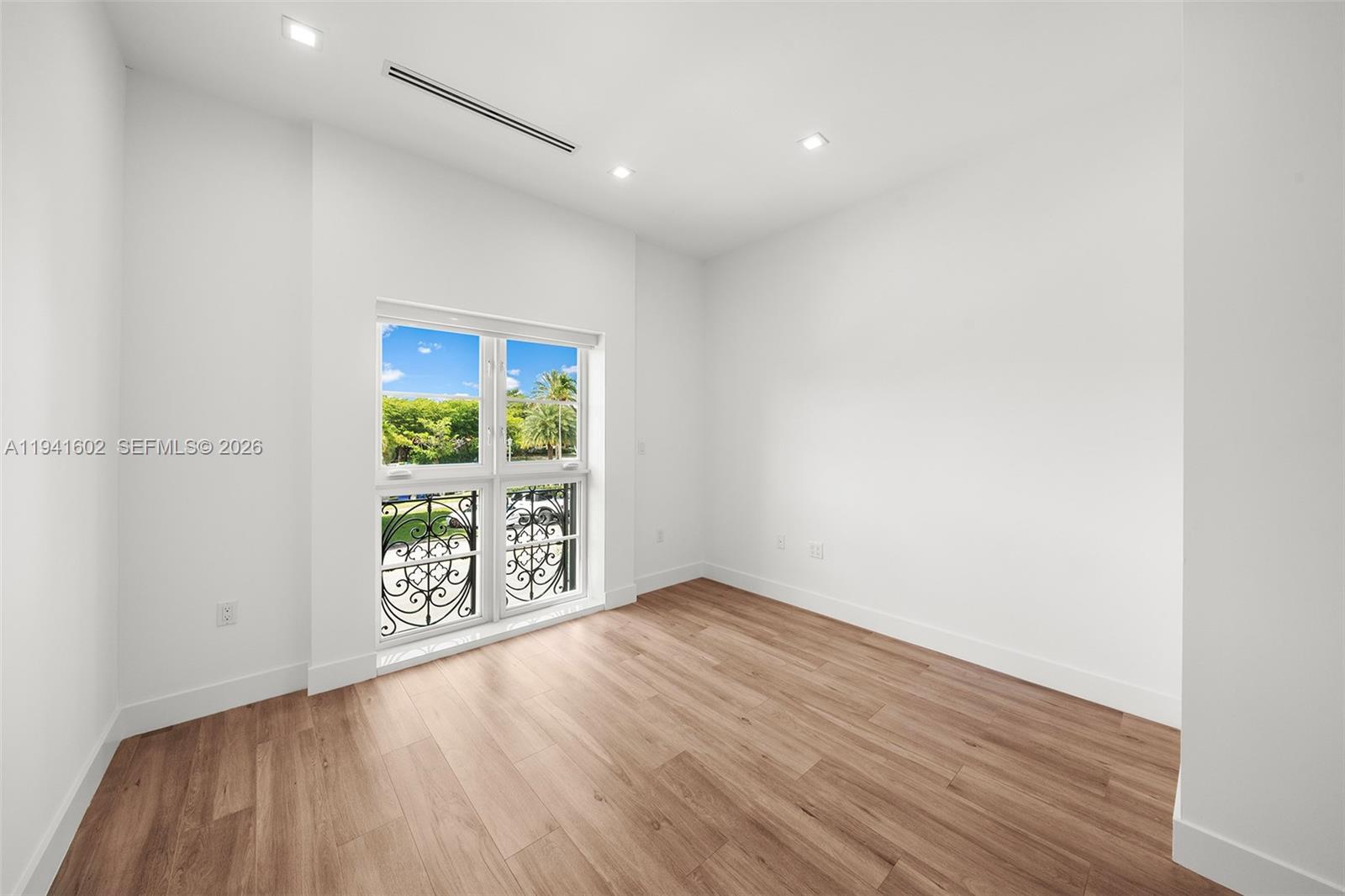 CORAL GABLES CRAFTS SEC - Residential