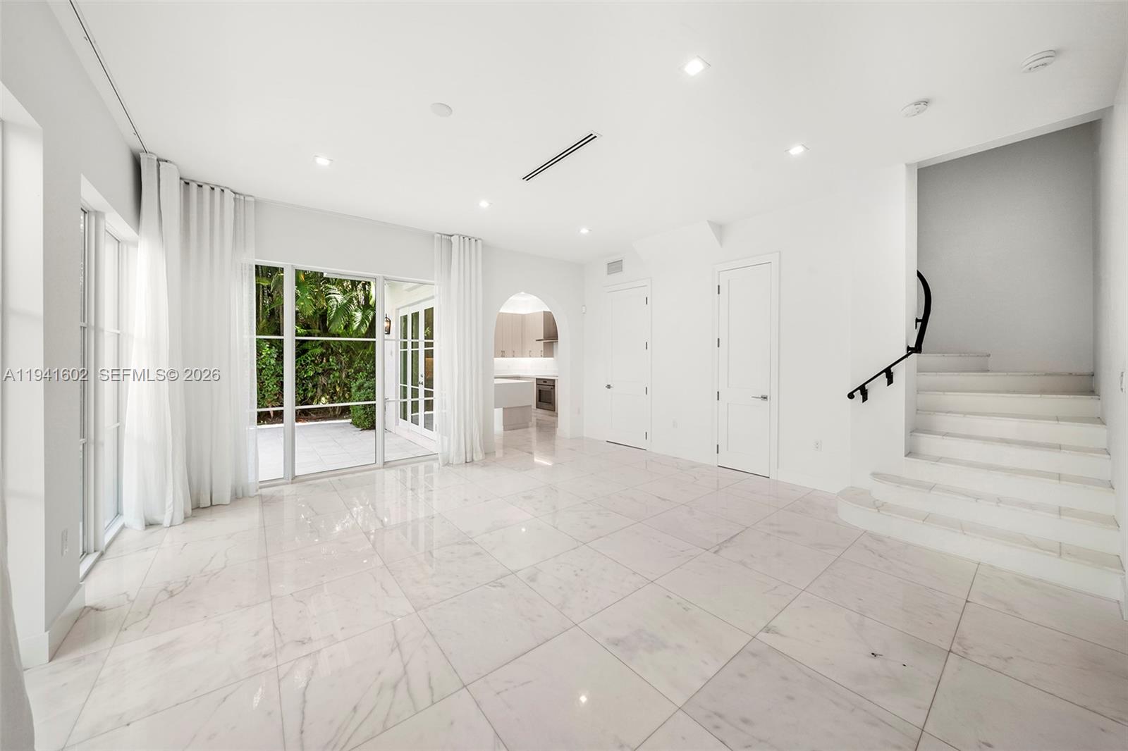 CORAL GABLES CRAFTS SEC - Residential