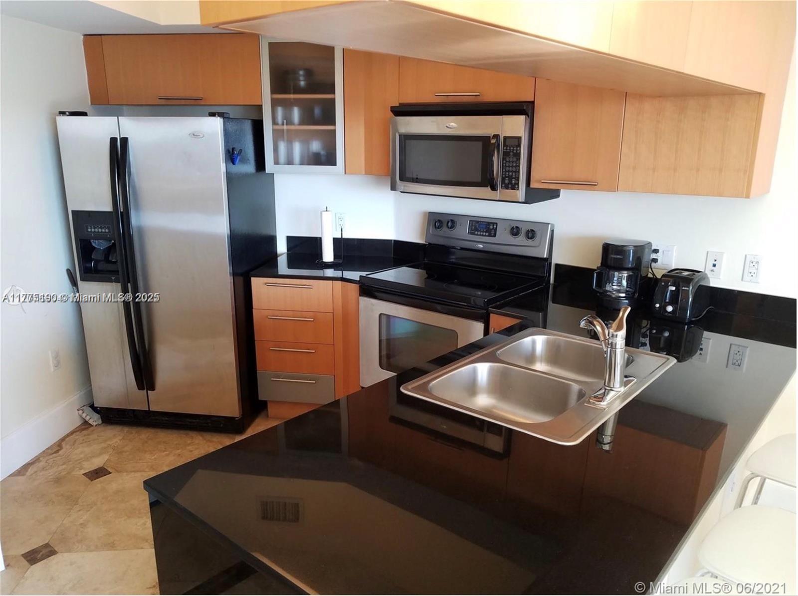 1750 N Bayshore Dr 3114