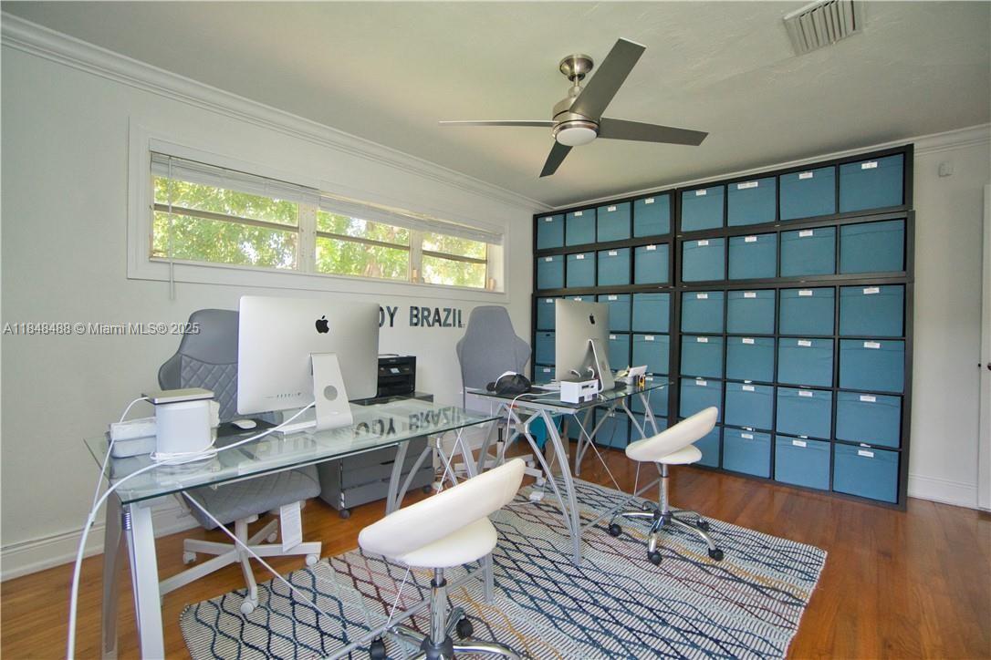 POINSETTA PARK - Residential