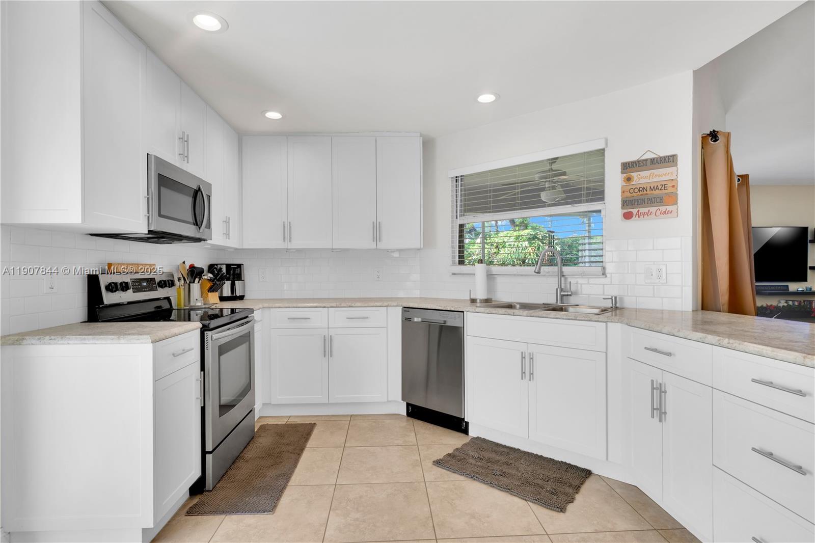 KEYS-GATE NO 1 - Residential