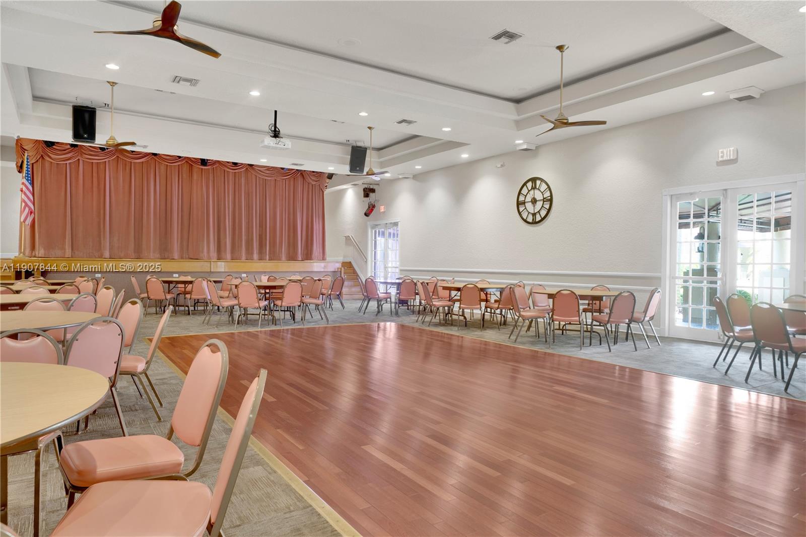 KEYS-GATE NO 1 - Residential