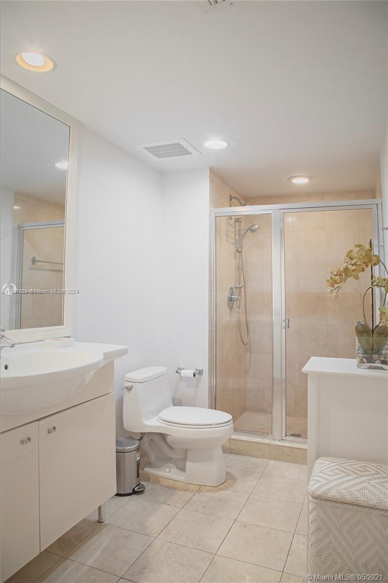 BEACH CLUB TWO CONDO - Residential Lease