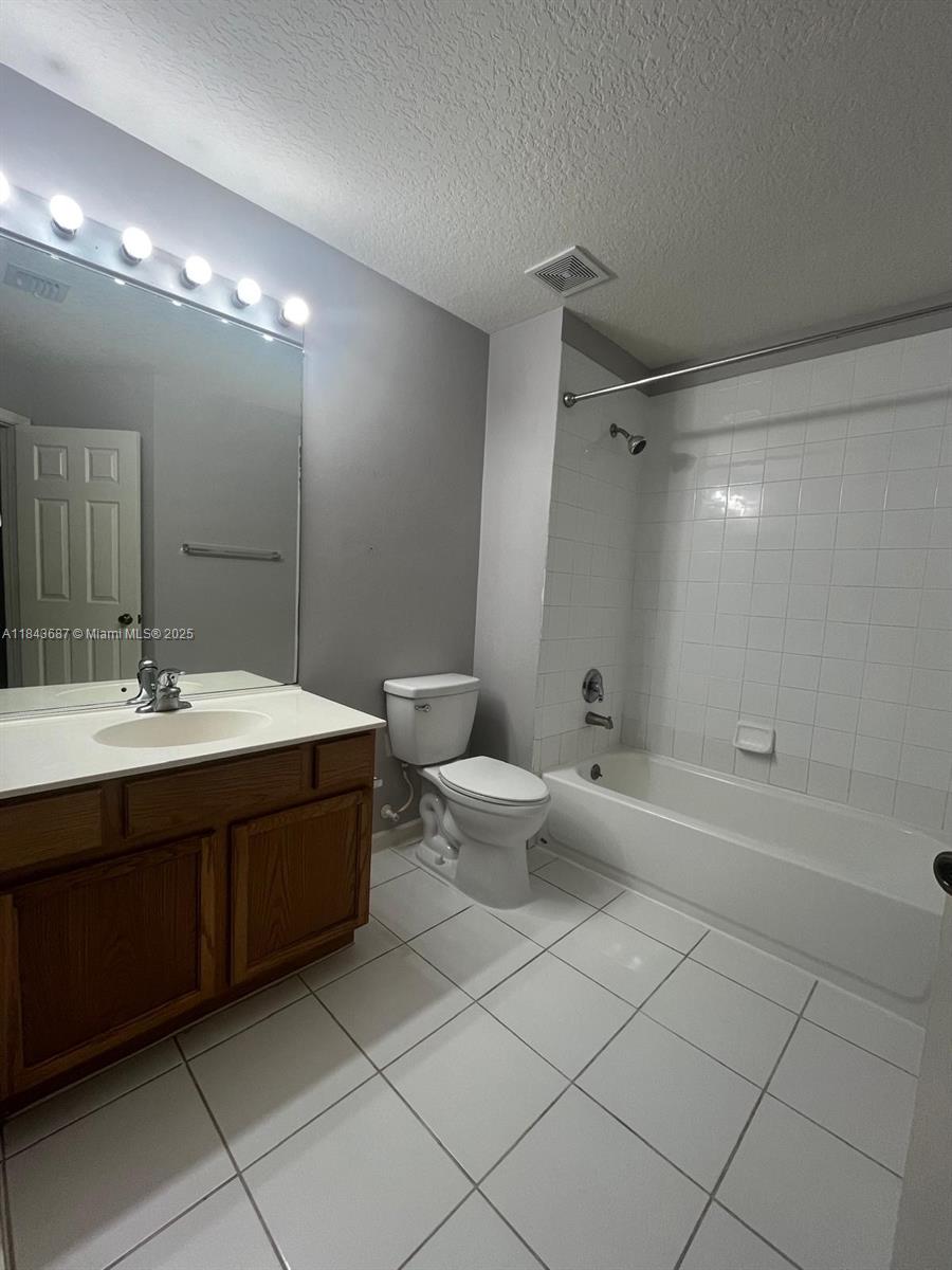 PINE LAKE - Residential Lease