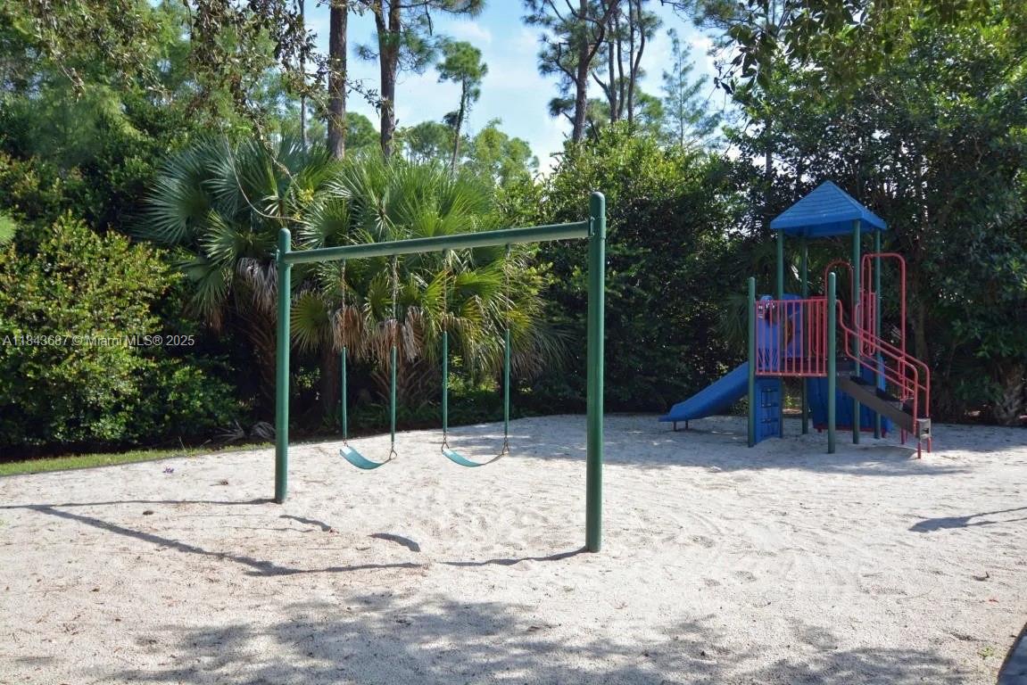 PINE LAKE - Residential Lease
