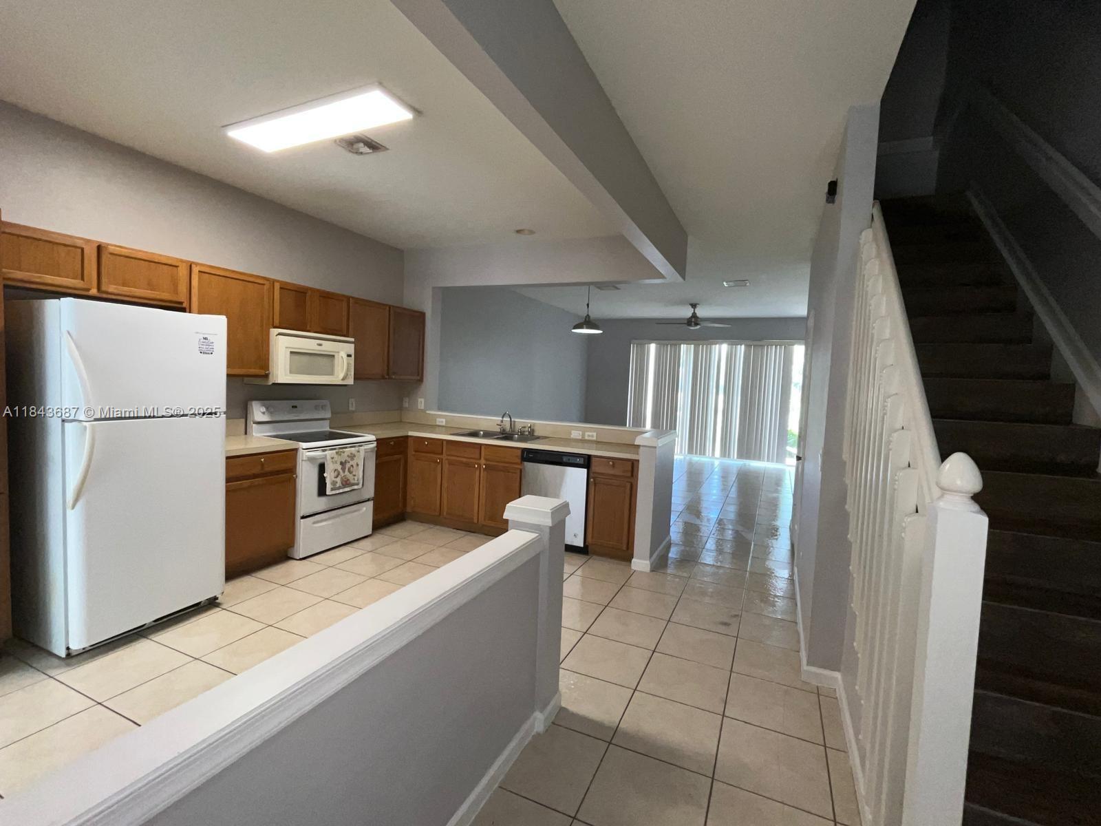 PINE LAKE - Residential Lease