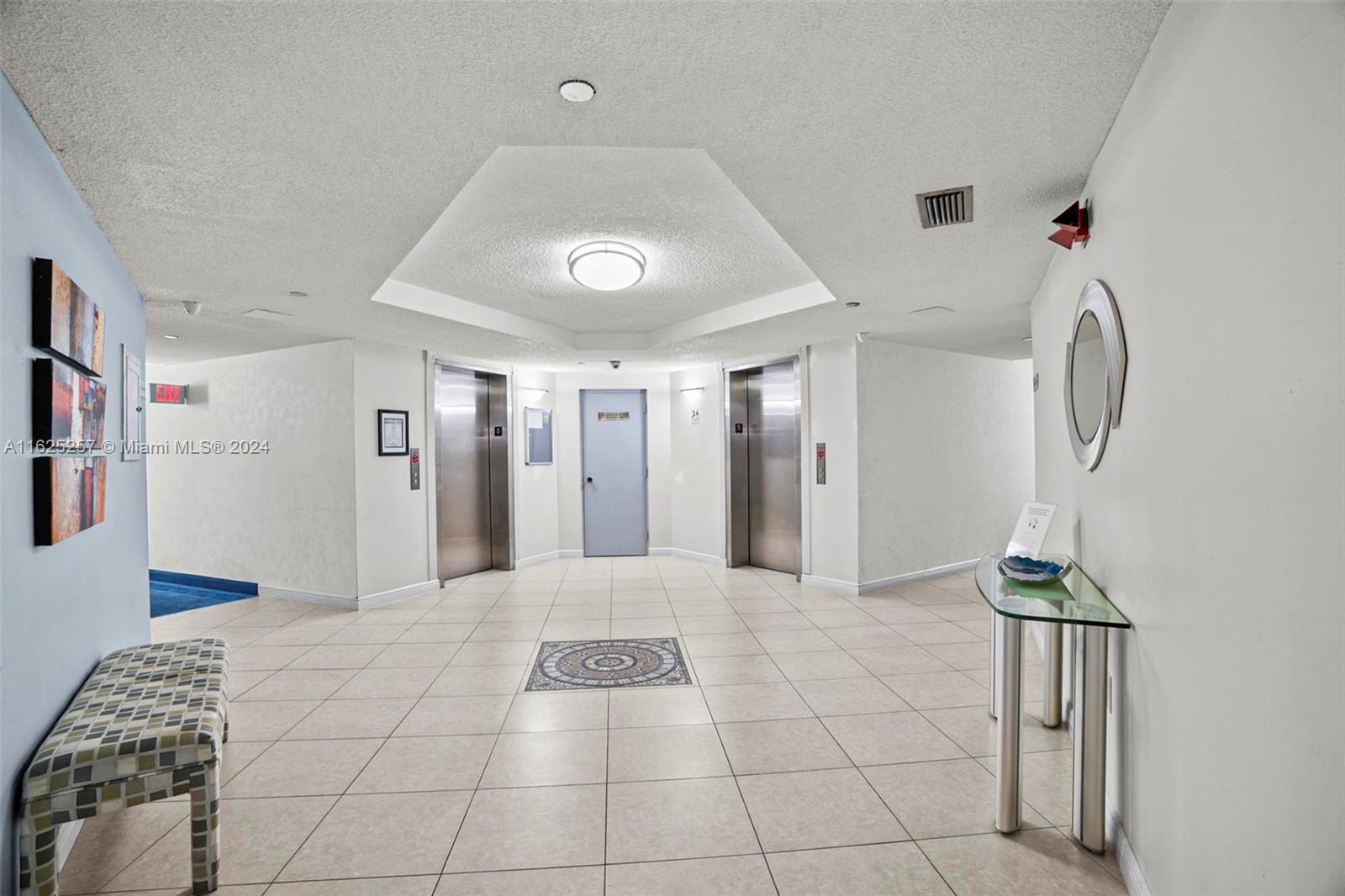 1000 Saint Charles Pl 522