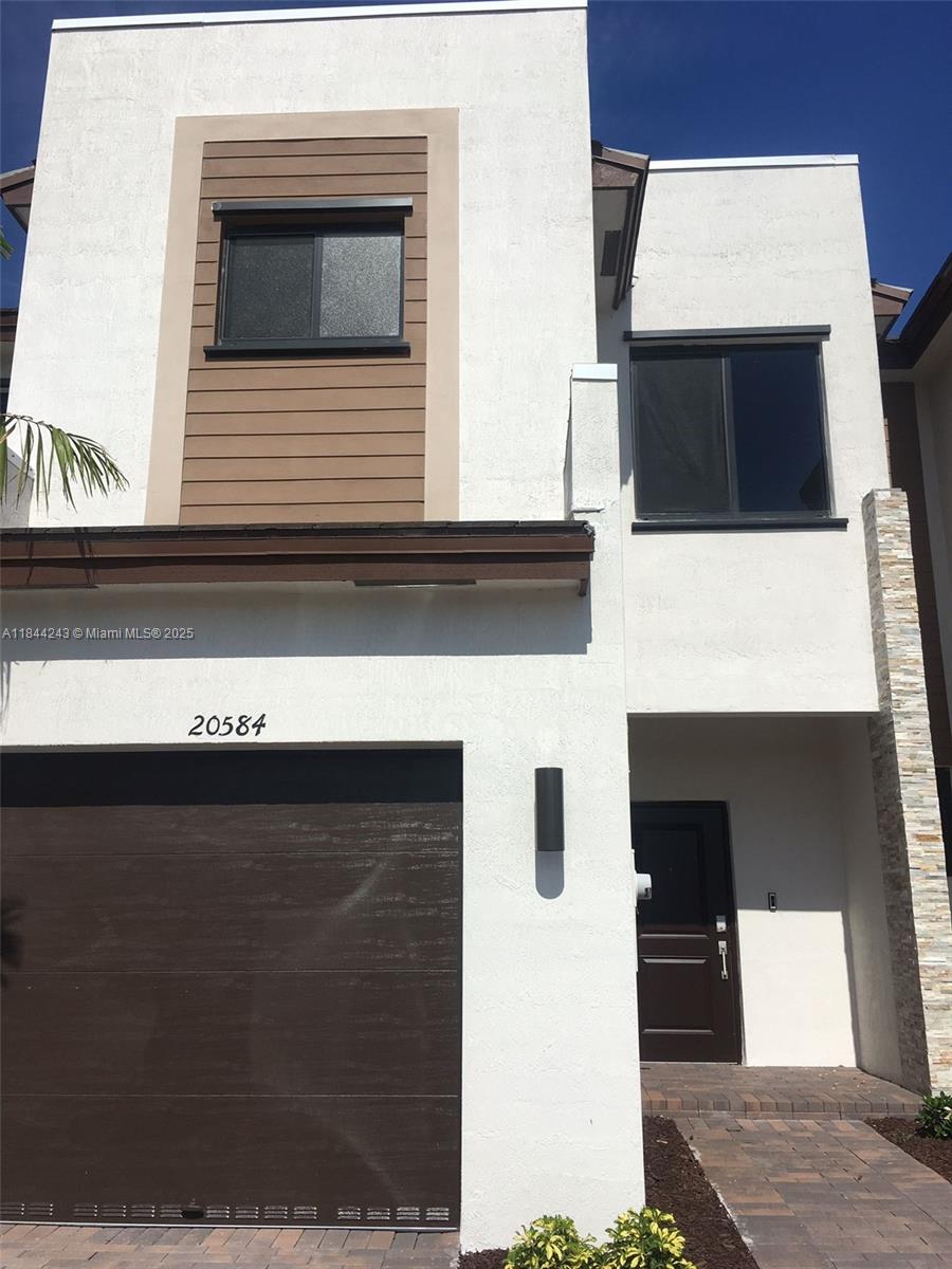 20584 NE 5th Pl 20584