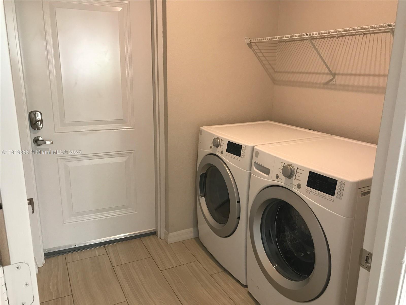 Bryan Sub Lts 1, 2 Blk 59 - Residential Lease
