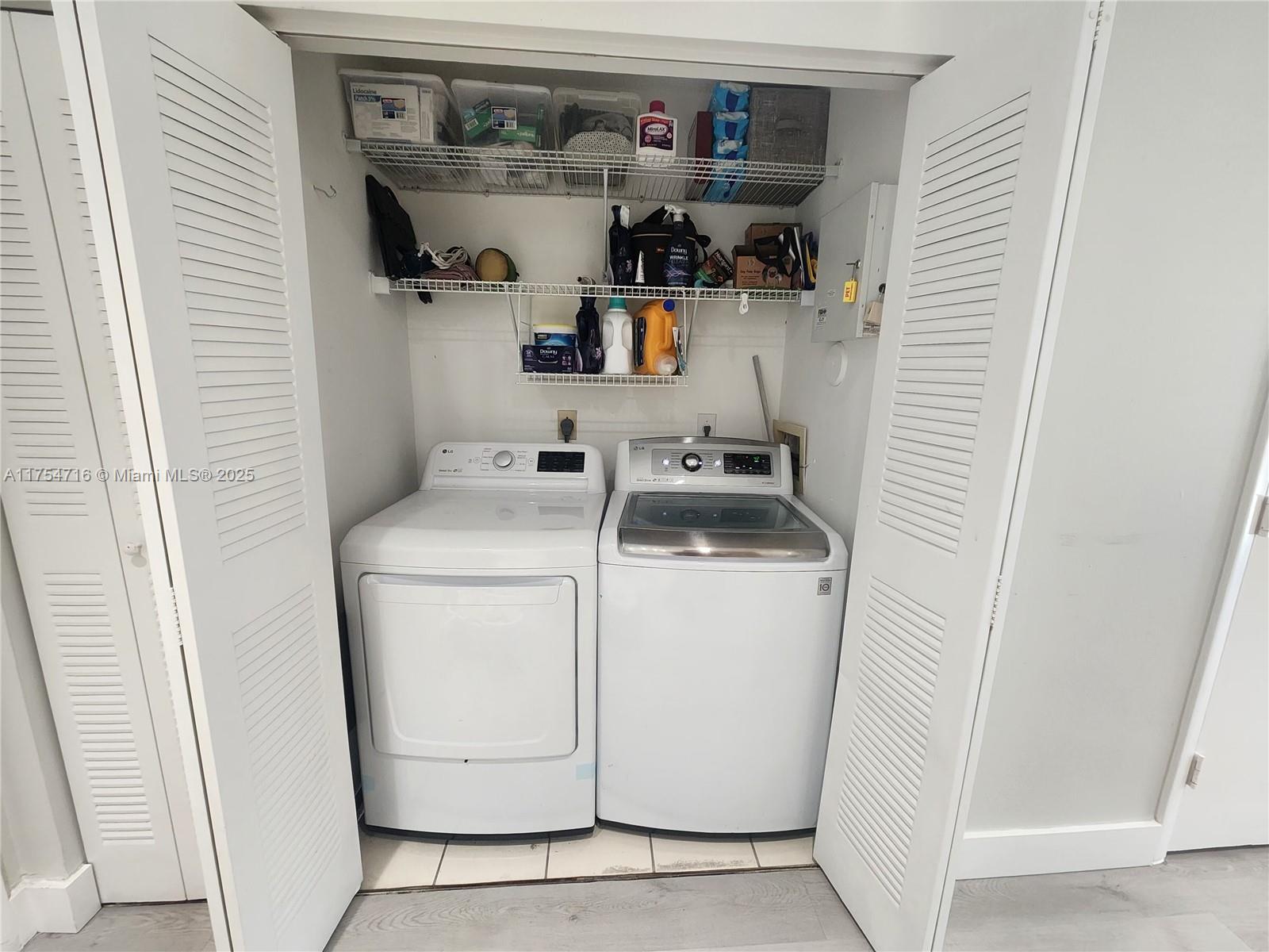 PEMBROKE POINTE - Residential
