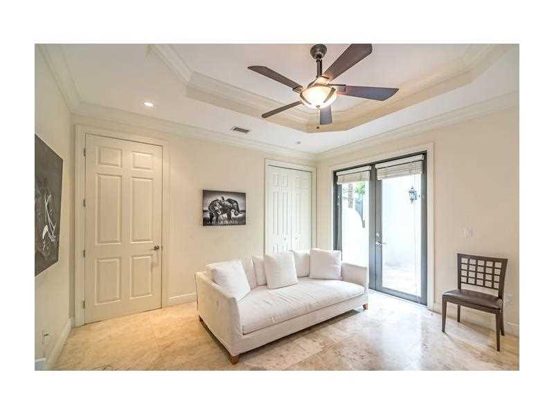 BRICKELLS FLAGLER - Residential Lease