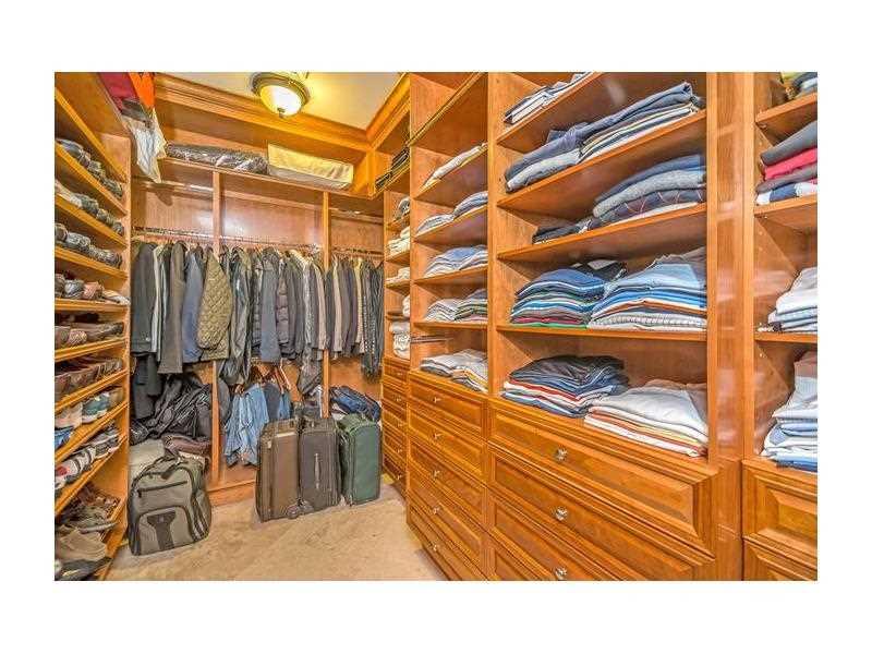 BRICKELLS FLAGLER - Residential Lease