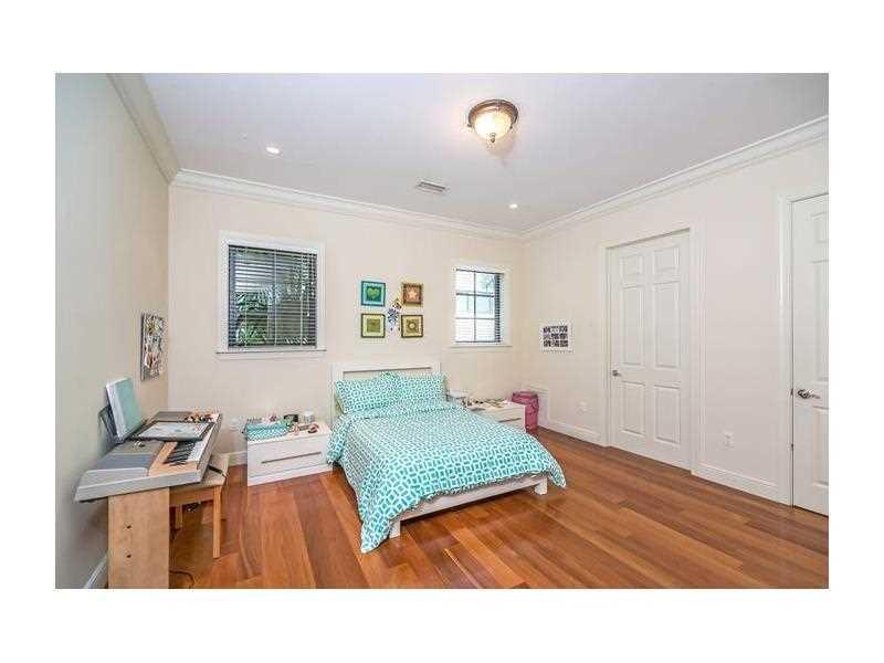 BRICKELLS FLAGLER - Residential Lease