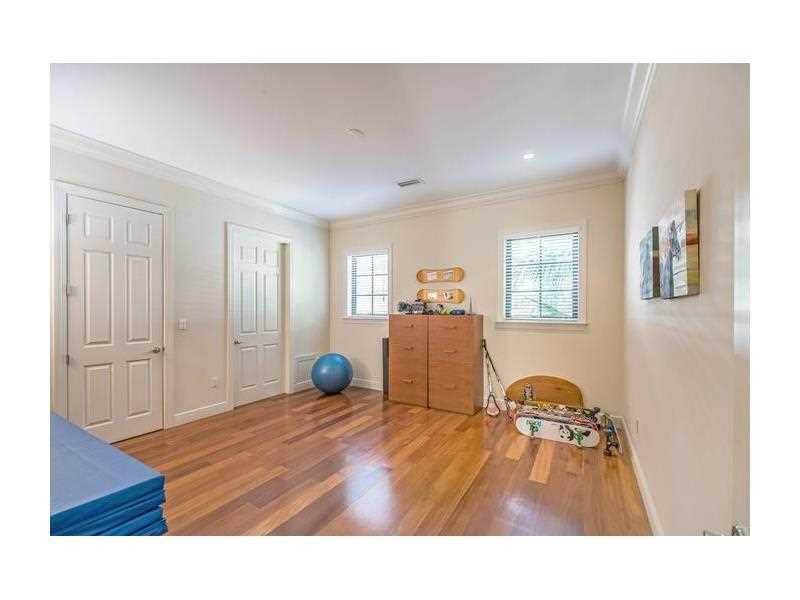 BRICKELLS FLAGLER - Residential Lease