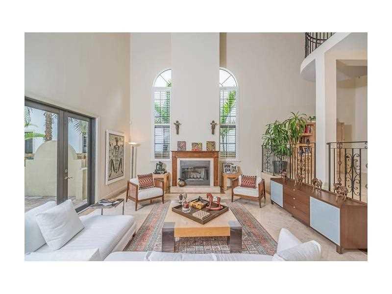 BRICKELLS FLAGLER - Residential Lease