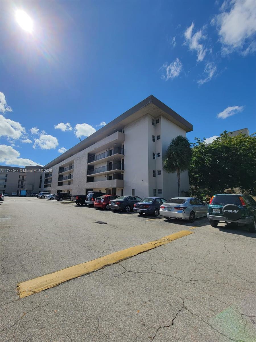 Rental Property at 870 Nw 87th Ave 310, Miami, Broward County, Florida - Bedrooms: 2 
Bathrooms: 2  - $2,250 MO.
