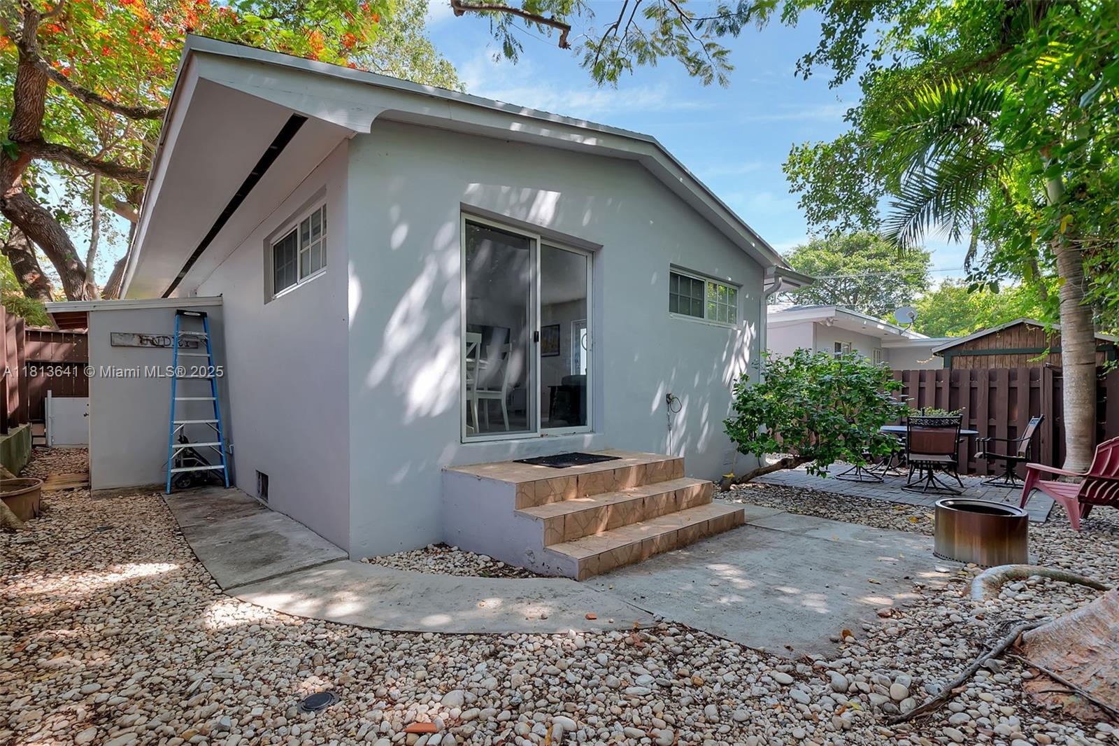 RHODES AMD NEW BISC - Residential Lease