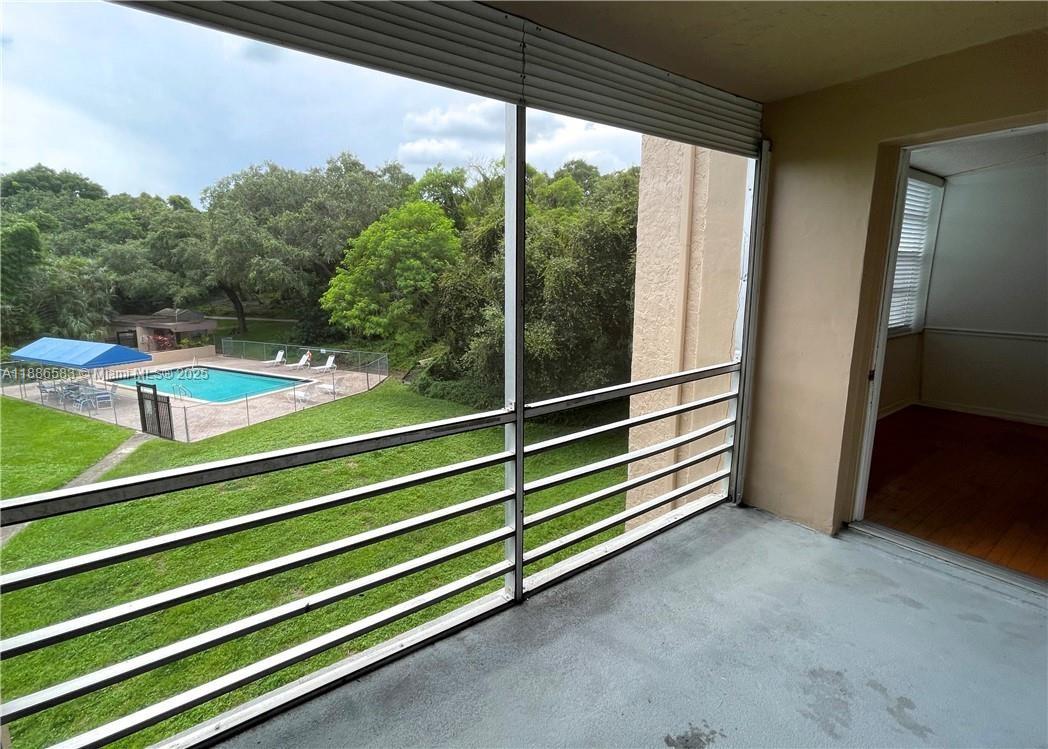 LIVE OAK CONDOMINIUM ONE - Residential Lease