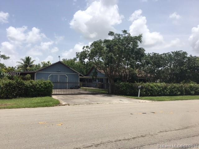 Amazing 1 acre home in the beautiful Redlands area. 2 bedrooms 2 bathrooms with an additional bonus room that can be used for an office or bedroom. 1 car garage, Enough space for a boat or RV.