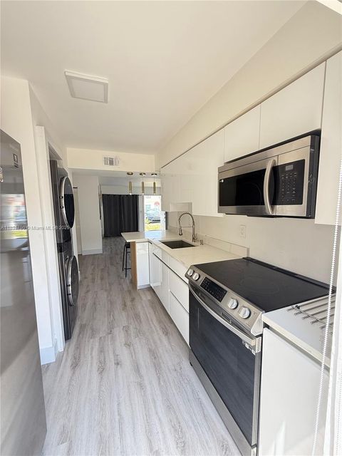 15250 SW 80th St 9 Miami FL 33193