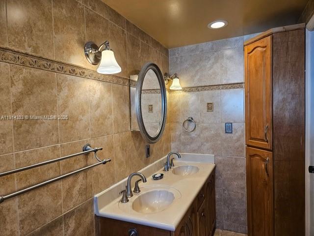 PALM SPRINGS LAKES 1ST AD - Residential