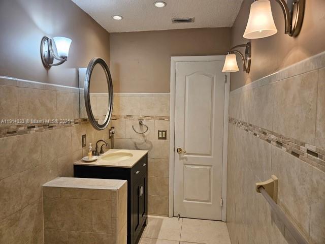 PALM SPRINGS LAKES 1ST AD - Residential