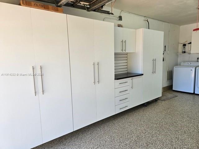 PALM SPRINGS LAKES 1ST AD - Residential