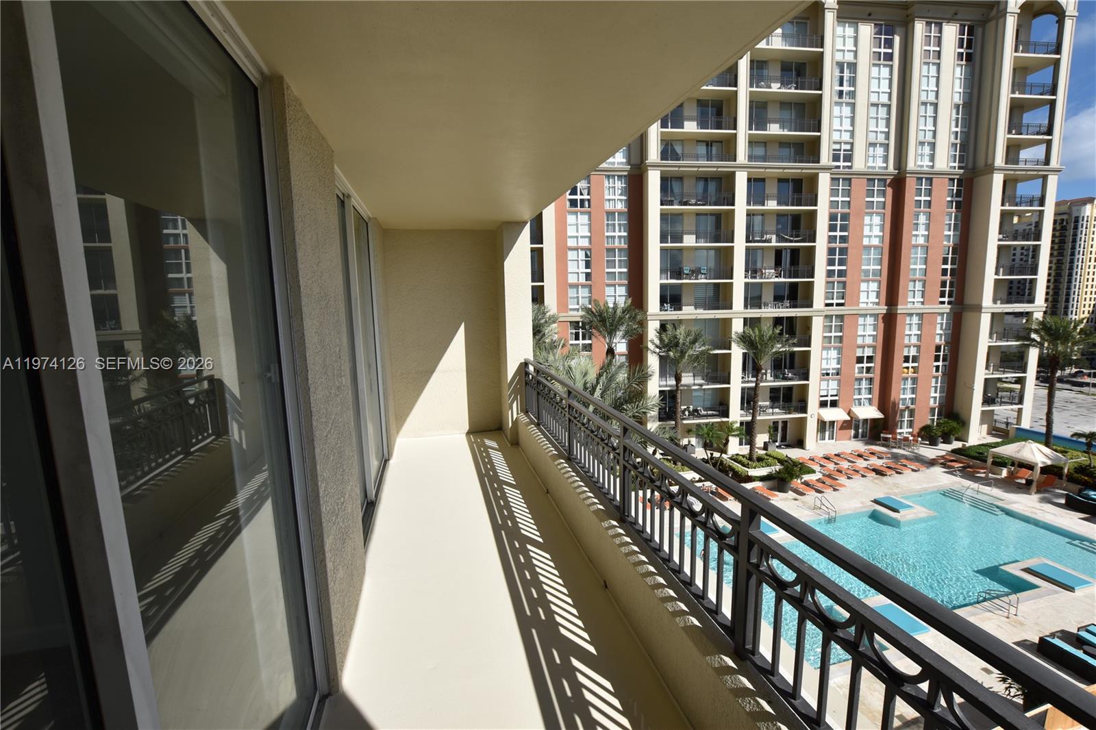 CITYPLACE SOUTH TOWER CON - Residential