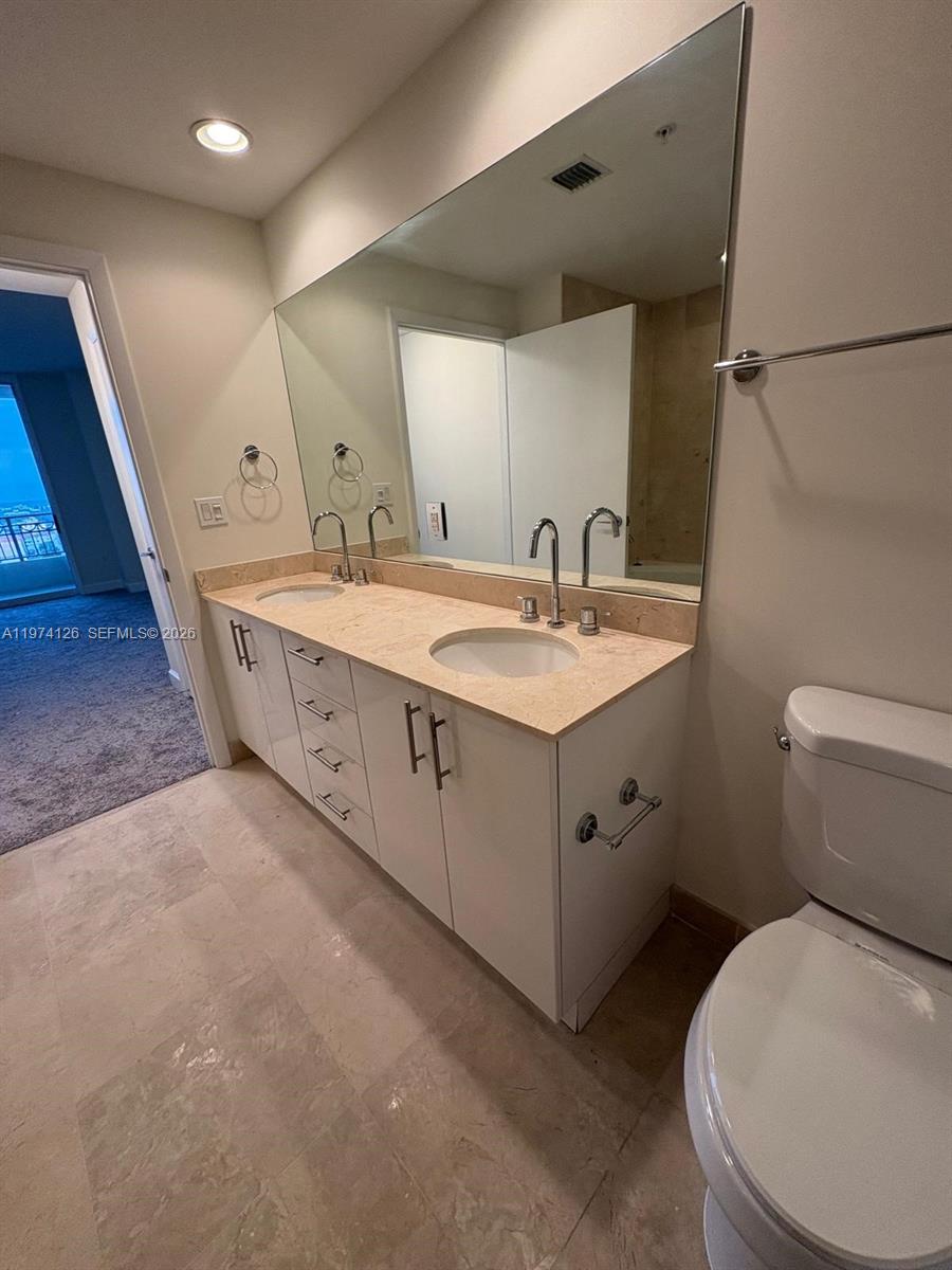 CITYPLACE SOUTH TOWER CON - Residential