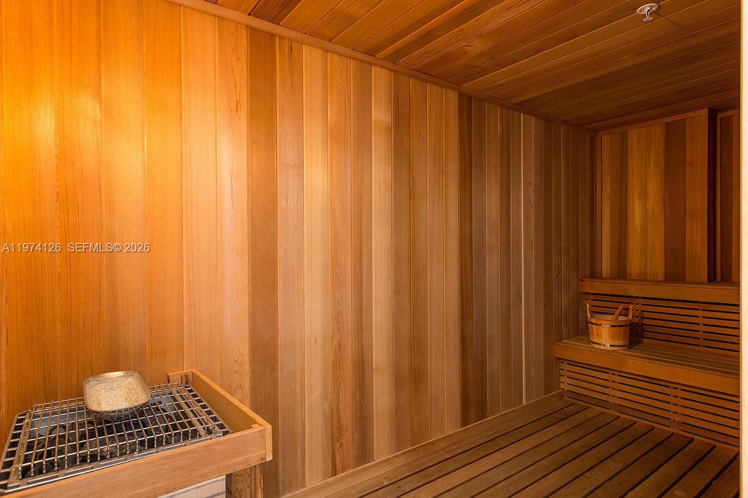 CITYPLACE SOUTH TOWER CON - Residential