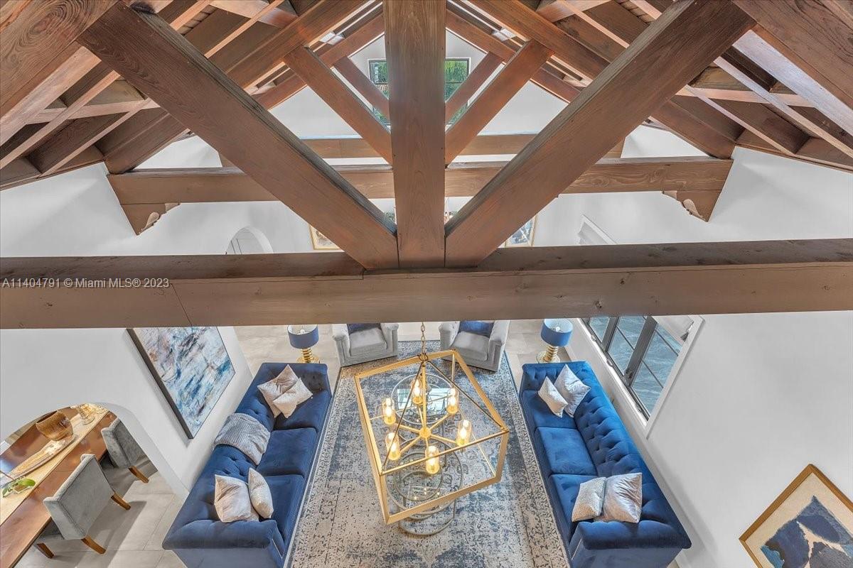 HOLLYWOOD - Residential