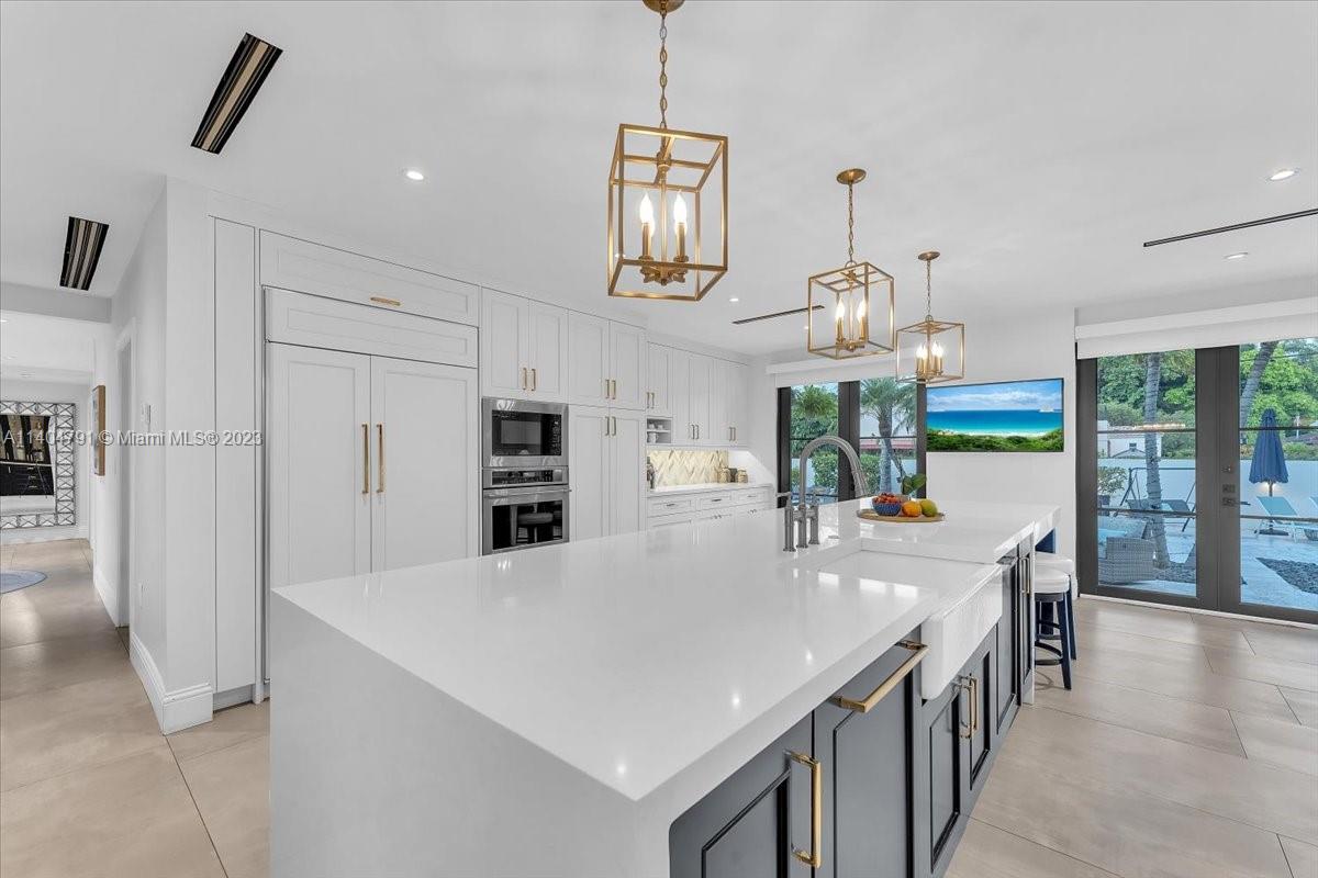 HOLLYWOOD - Residential