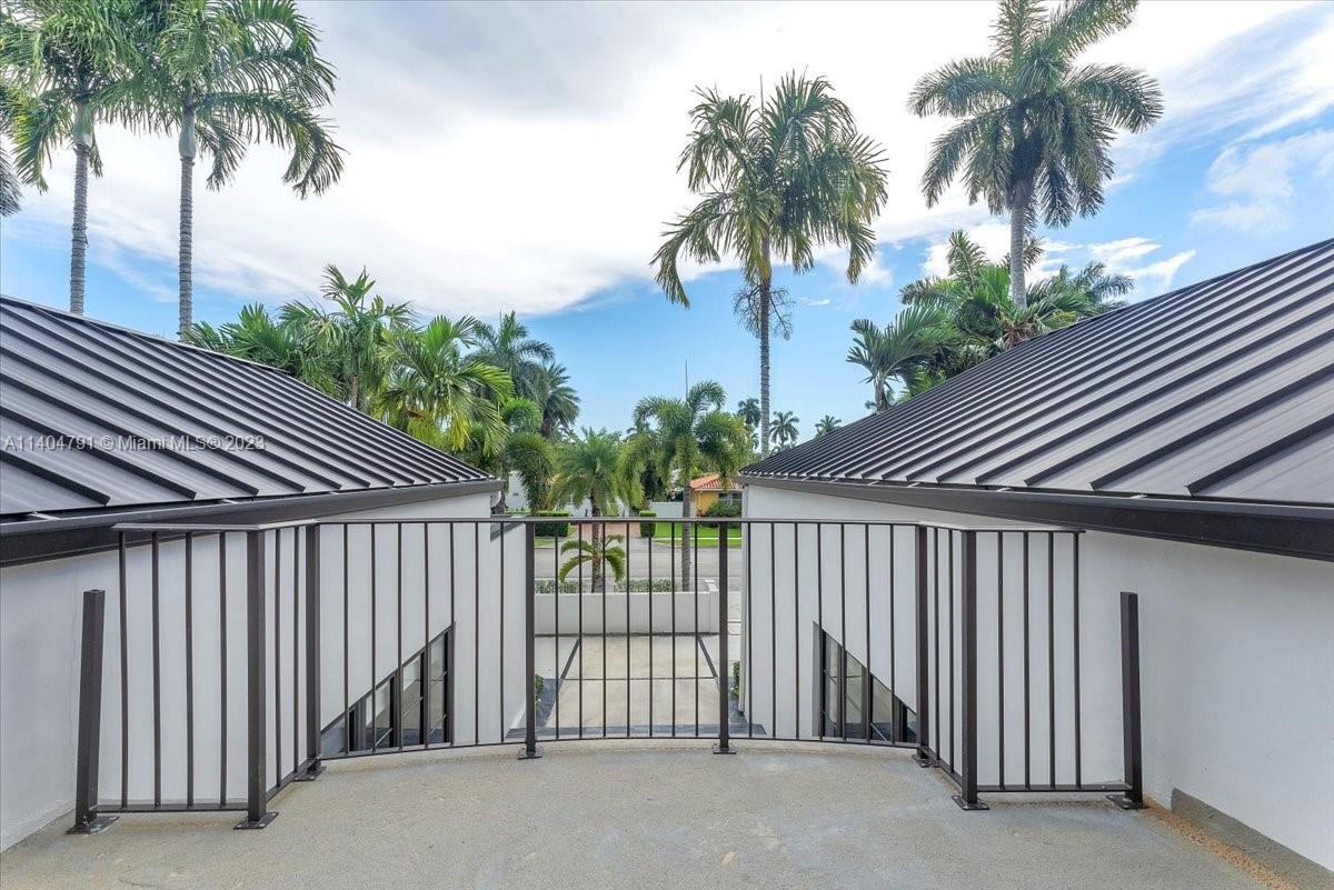 HOLLYWOOD - Residential