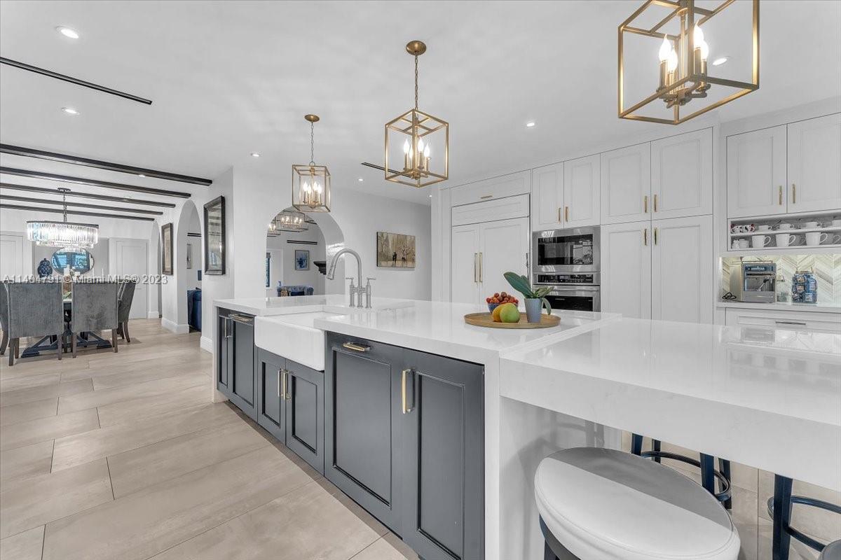 HOLLYWOOD - Residential