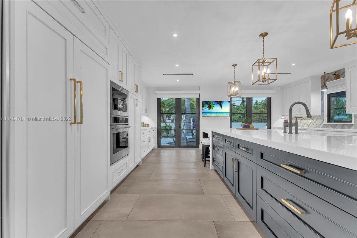 HOLLYWOOD - Residential