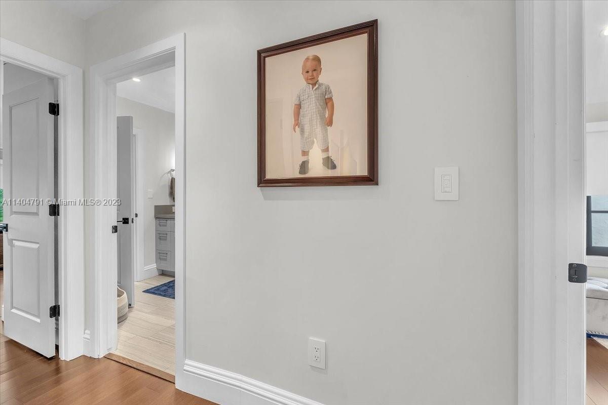 HOLLYWOOD - Residential