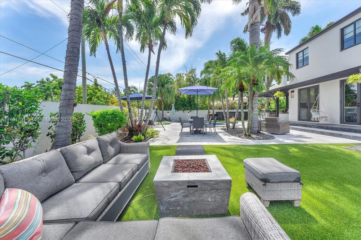 HOLLYWOOD - Residential