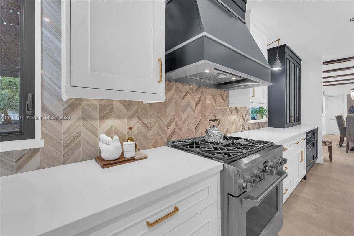 HOLLYWOOD - Residential